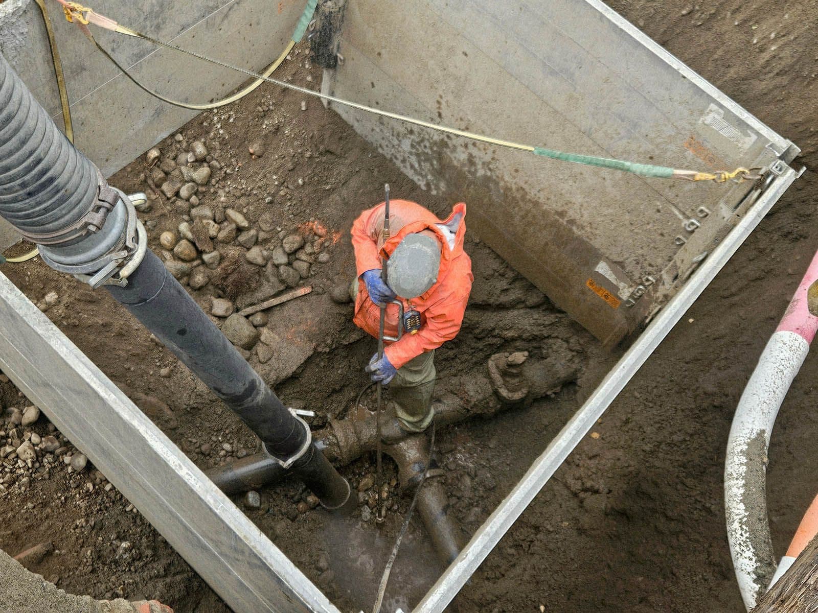 Hydrovac and hydro excavating soils from civil construction.